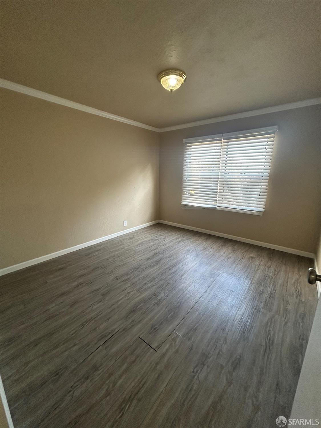 Detail Gallery Image 6 of 7 For 88 Ashton Ave, San Francisco,  CA 94112 - 2 Beds | 1 Baths