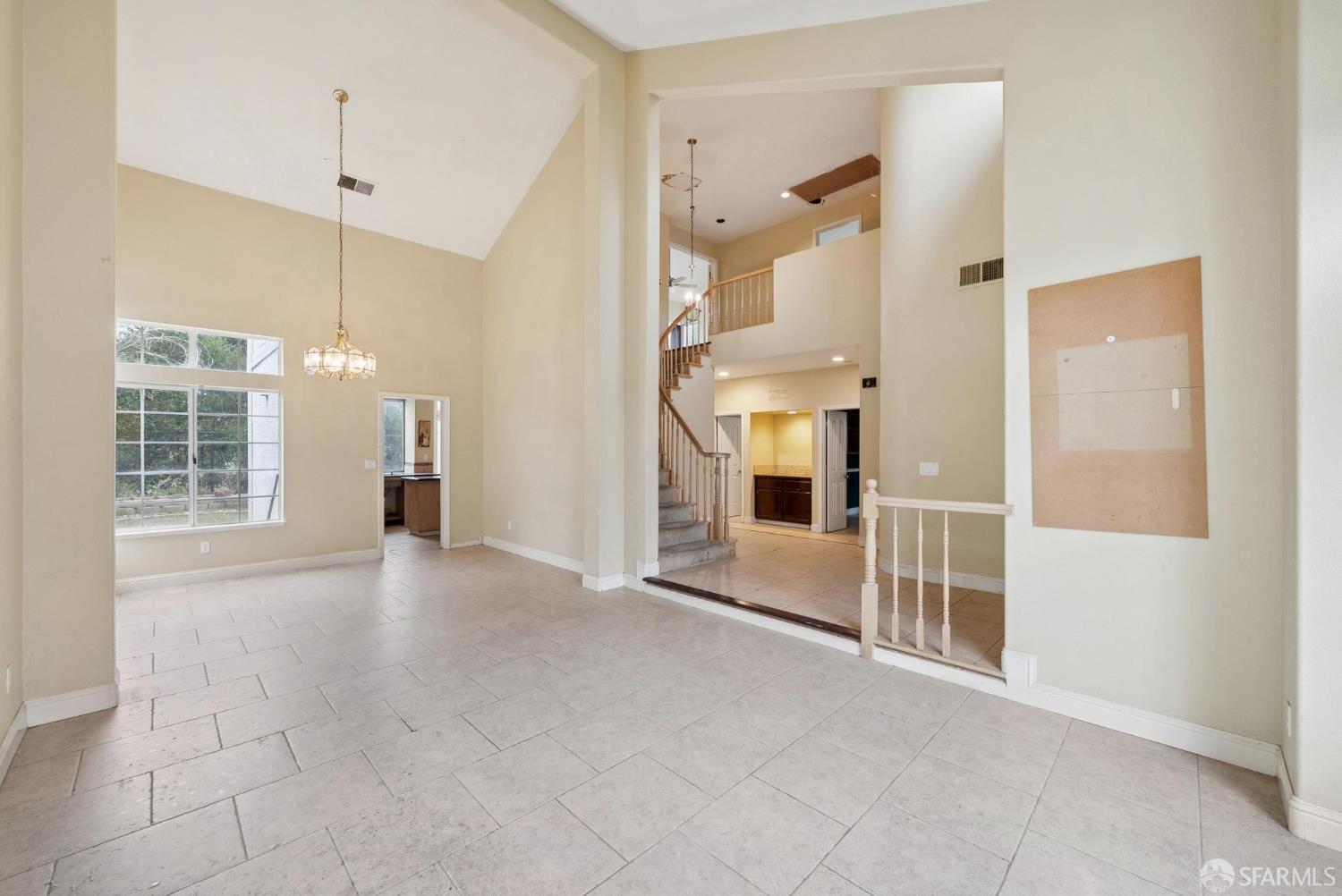 Detail Gallery Image 31 of 70 For 2133 Bamboo Way, Antioch,  CA 94509 - 5 Beds | 3 Baths