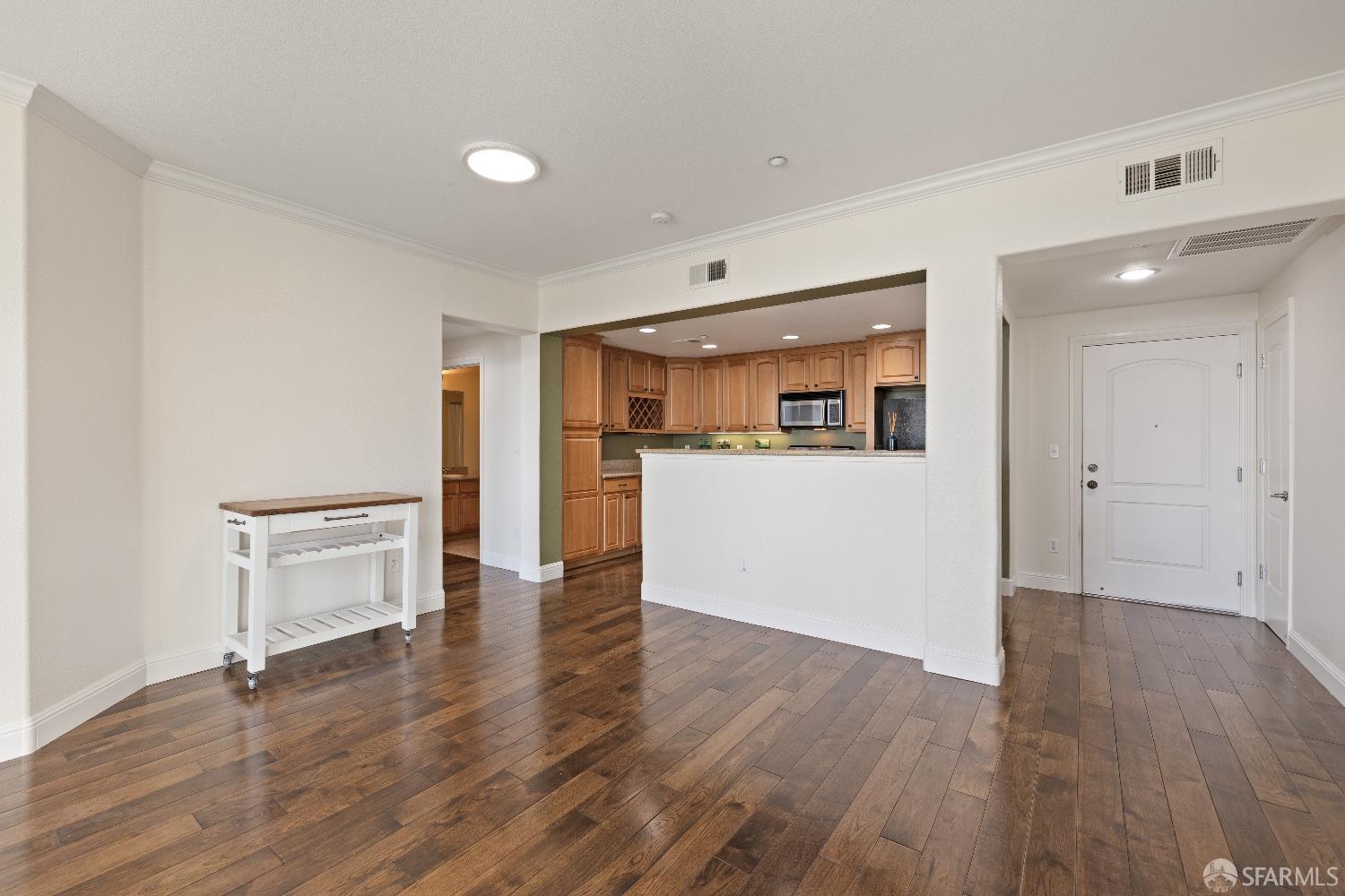 Detail Gallery Image 16 of 41 For 2210 Gellert Blvd #5202,  South San Francisco,  CA 94080 - 2 Beds | 2 Baths