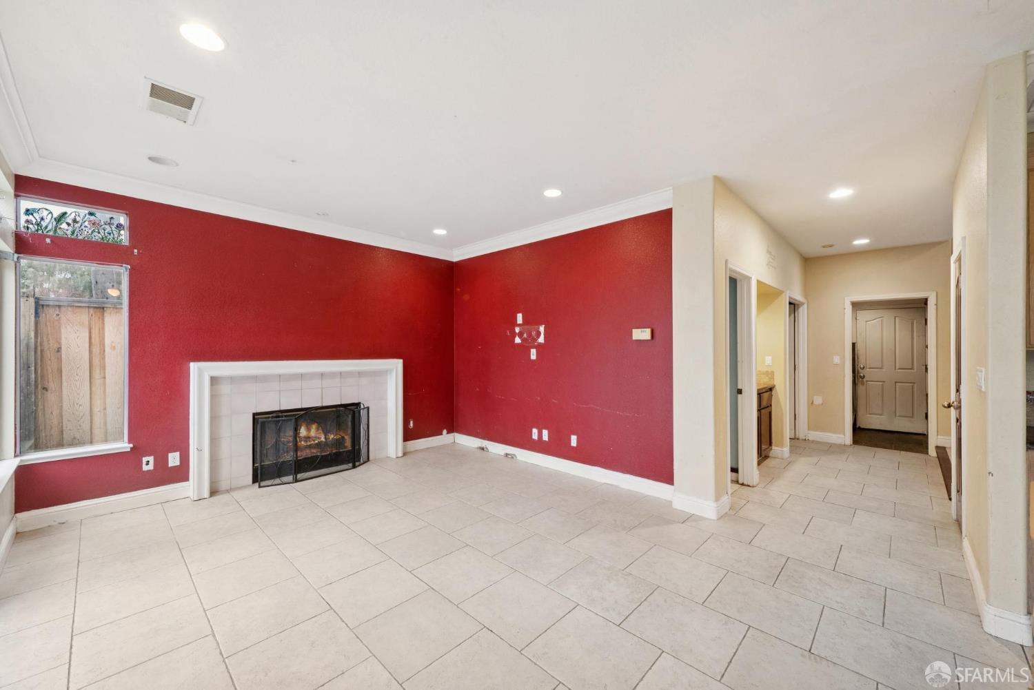 Detail Gallery Image 13 of 70 For 2133 Bamboo Way, Antioch,  CA 94509 - 5 Beds | 3 Baths