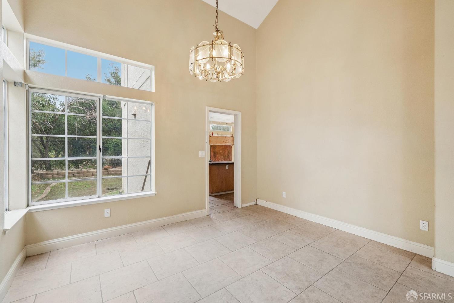 Detail Gallery Image 25 of 70 For 2133 Bamboo Way, Antioch,  CA 94509 - 5 Beds | 3 Baths