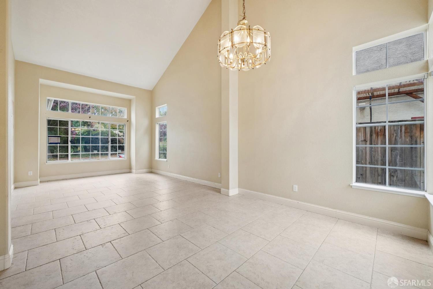 Detail Gallery Image 21 of 70 For 2133 Bamboo Way, Antioch,  CA 94509 - 5 Beds | 3 Baths