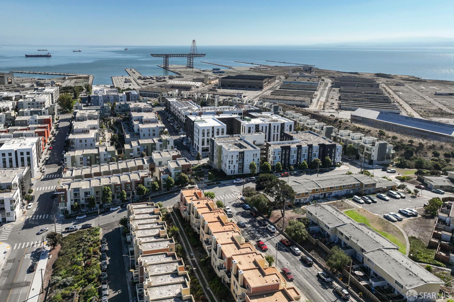 Detail Gallery Image 8 of 9 For 116 Jerrold Ave, San Francisco,  CA 94124 - 3 Beds | 2 Baths