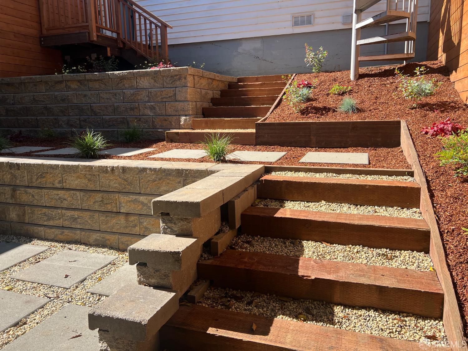 Detail Gallery Image 10 of 36 For 3711 Market St #3,  San Francisco,  CA 94131 - 2 Beds | 1 Baths