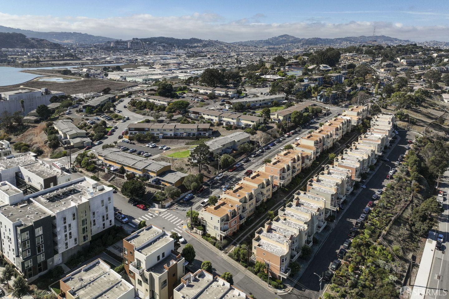 Detail Gallery Image 6 of 9 For 116 Jerrold Ave, San Francisco,  CA 94124 - 3 Beds | 2 Baths