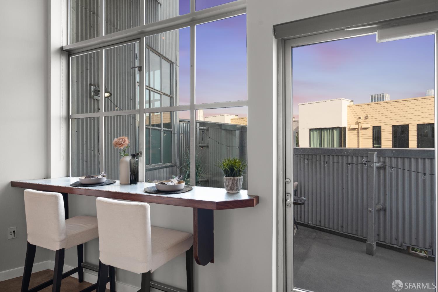 Photo #5: 425086101 Listing: Photo #5