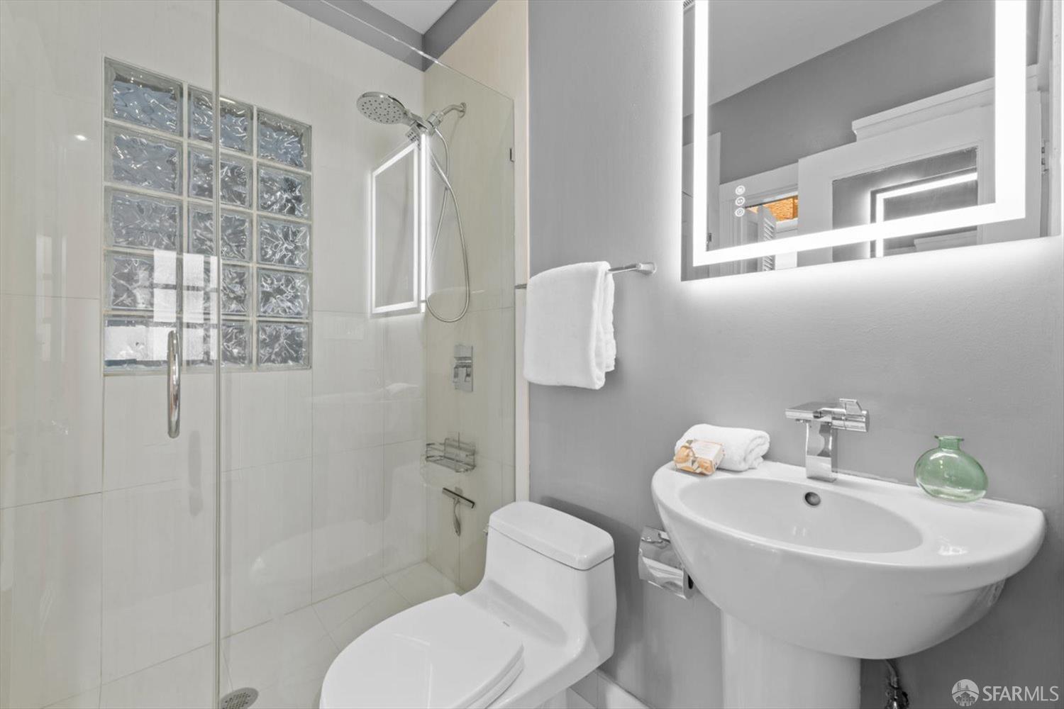 Detail Gallery Image 9 of 47 For 1624 Filbert St #1,  San Francisco,  CA 94123 - 1 Beds | 1 Baths