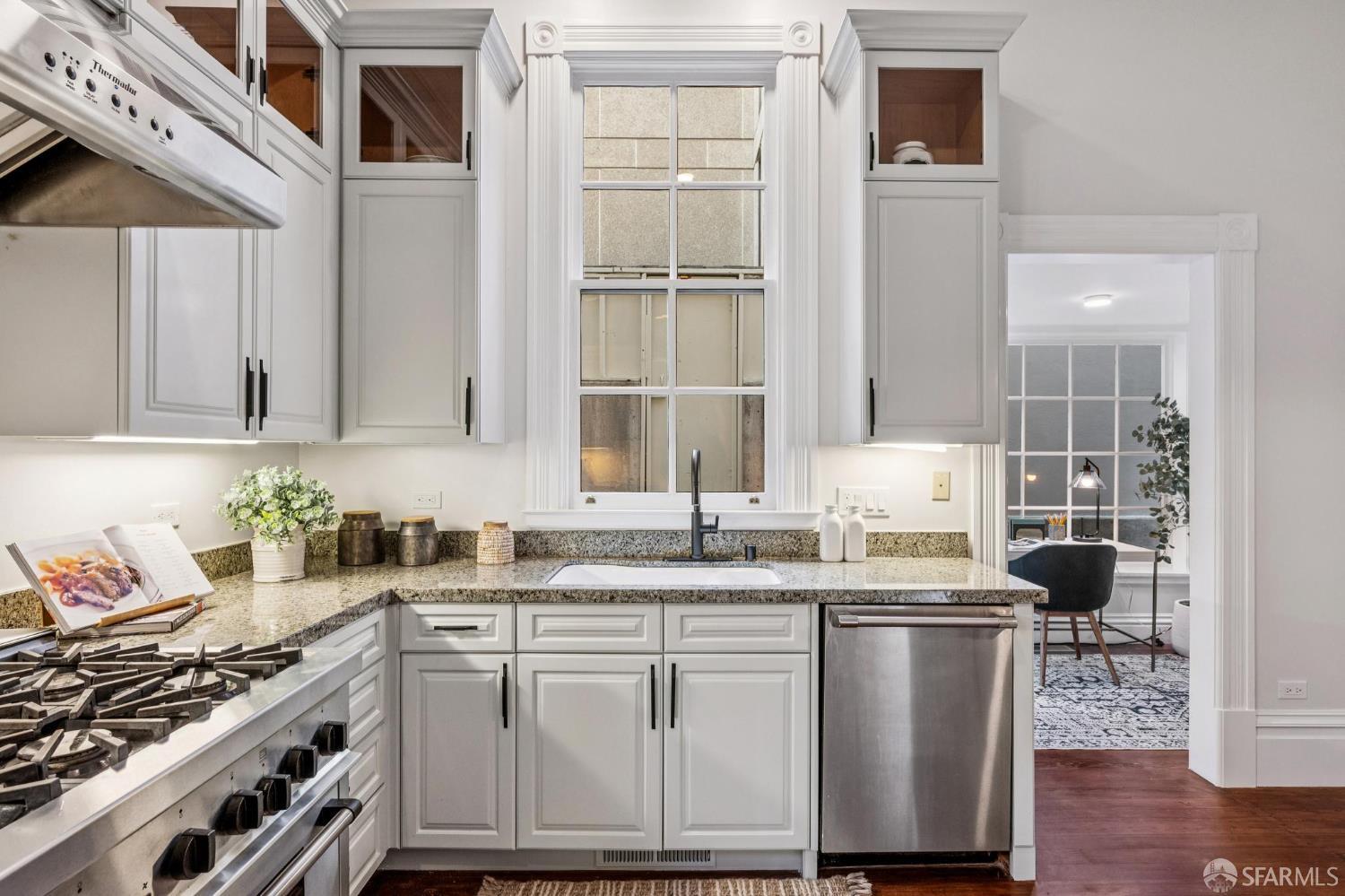 Detail Gallery Image 23 of 84 For 2238 Webster St, San Francisco,  CA 94115 - 3 Beds | 2/1 Baths