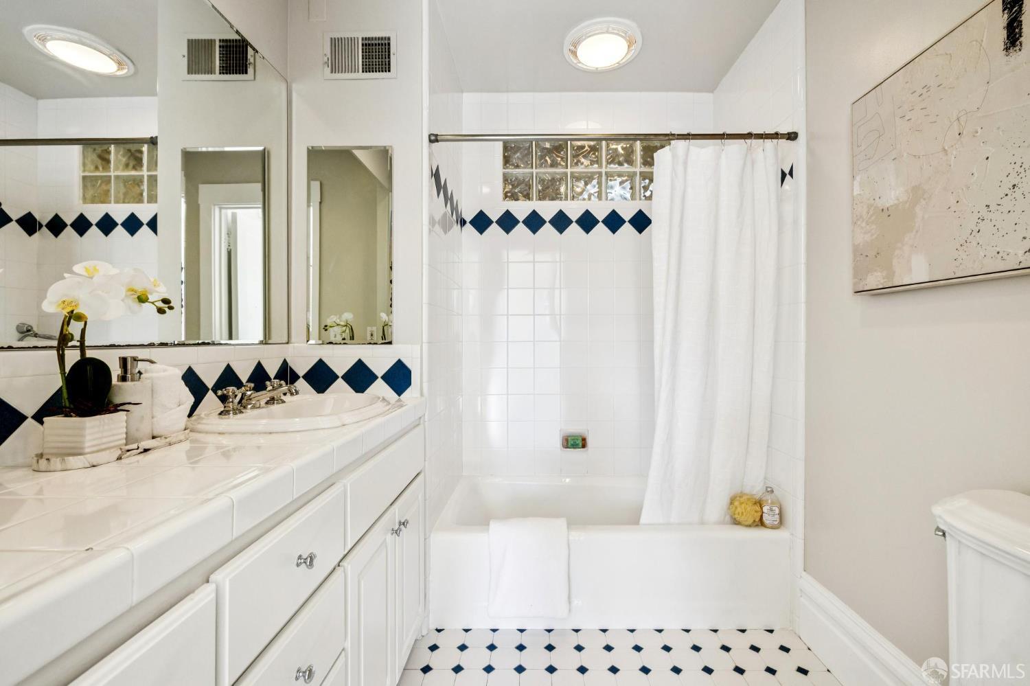 Detail Gallery Image 20 of 43 For 125 Lake St, San Francisco,  CA 94118 - 3 Beds | 2 Baths