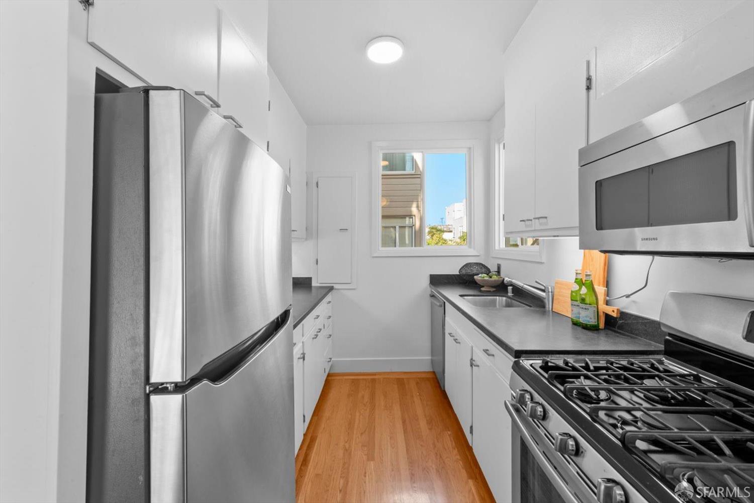 Detail Gallery Image 13 of 47 For 1624 Filbert St #1,  San Francisco,  CA 94123 - 1 Beds | 1 Baths