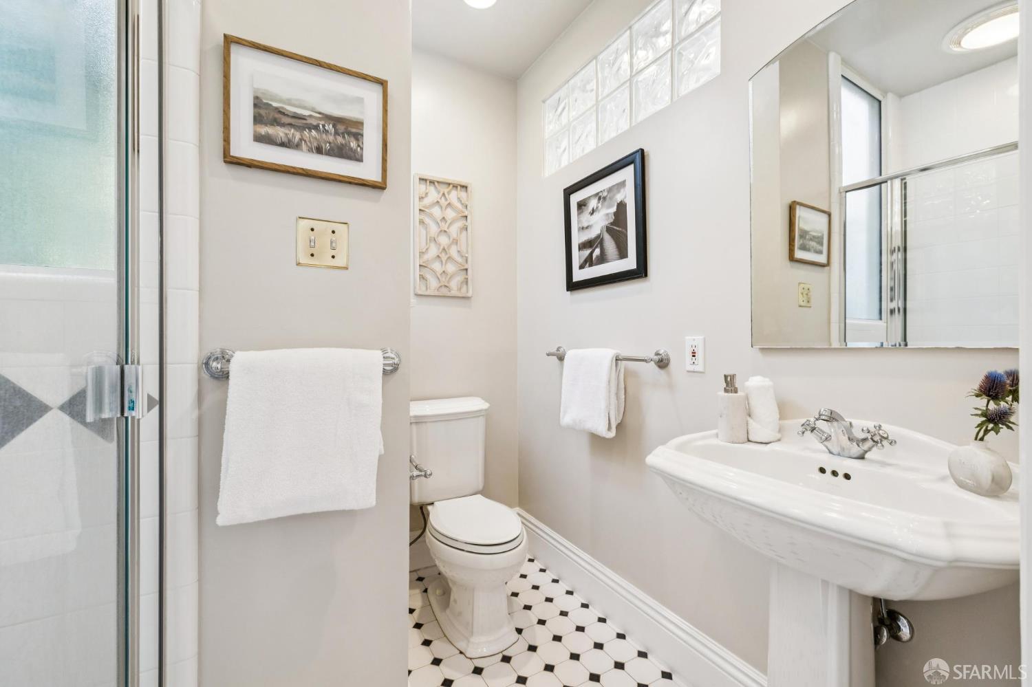 Detail Gallery Image 27 of 43 For 125 Lake St, San Francisco,  CA 94118 - 3 Beds | 2 Baths