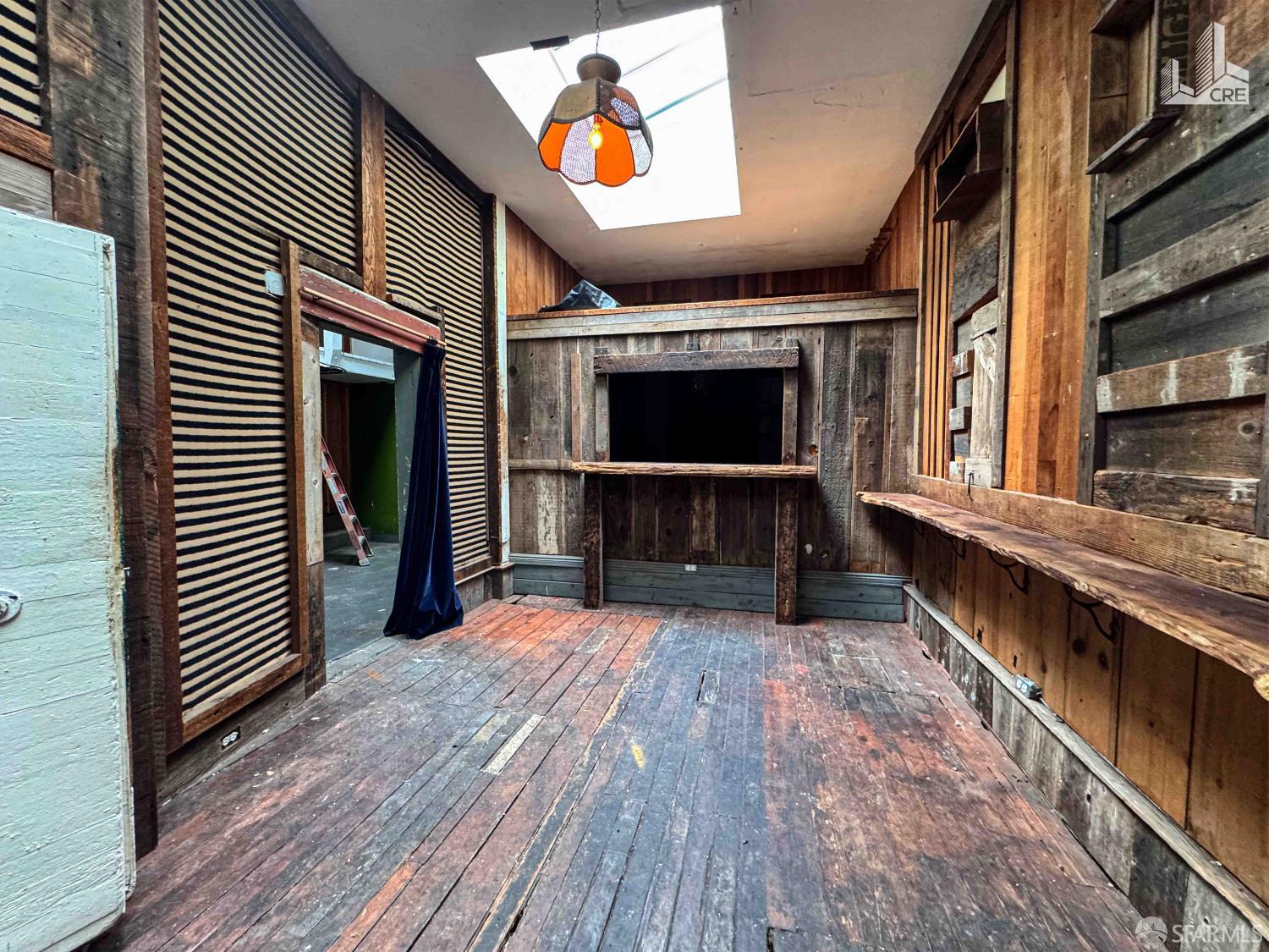 Detail Gallery Image 4 of 9 For 2391 Mission St, San Francisco,  CA 94110 - – Beds | – Baths