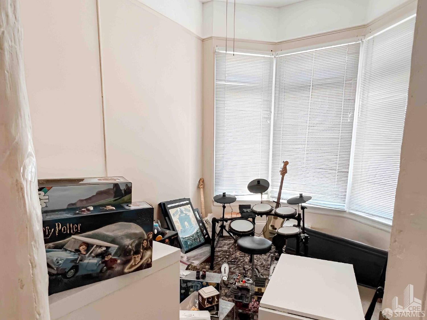 Detail Gallery Image 8 of 9 For 2391 Mission St, San Francisco,  CA 94110 - – Beds | – Baths