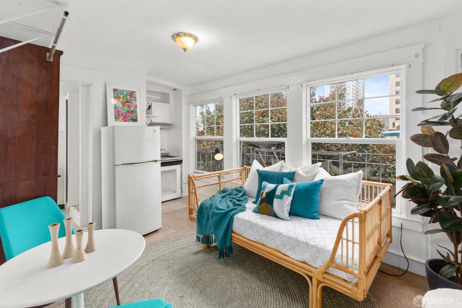 Detail Gallery Image 6 of 10 For 20 Joice St, San Francisco,  CA 94108 - – Beds | – Baths