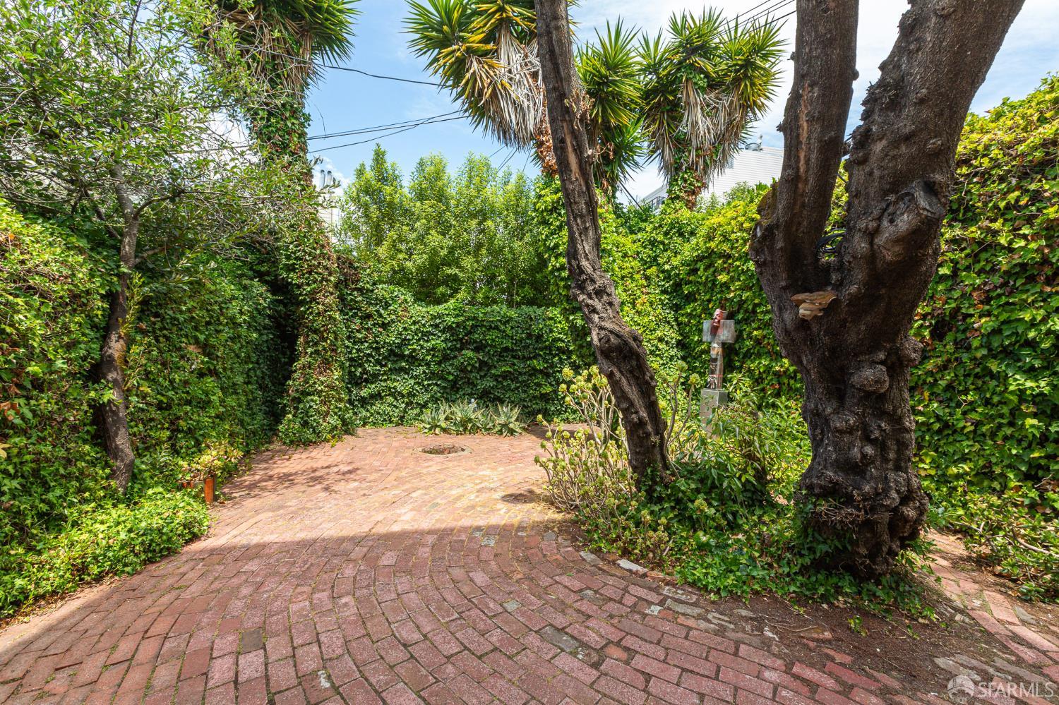 Detail Gallery Image 6 of 26 For 3320 22nd St, San Francisco,  CA 94110 - – Beds | – Baths