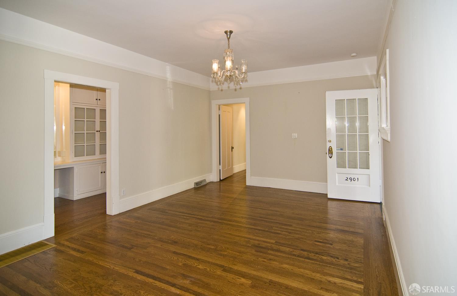 Detail Gallery Image 10 of 11 For 2901 Scott St, San Francisco,  CA 94123 - 2 Beds | 2 Baths