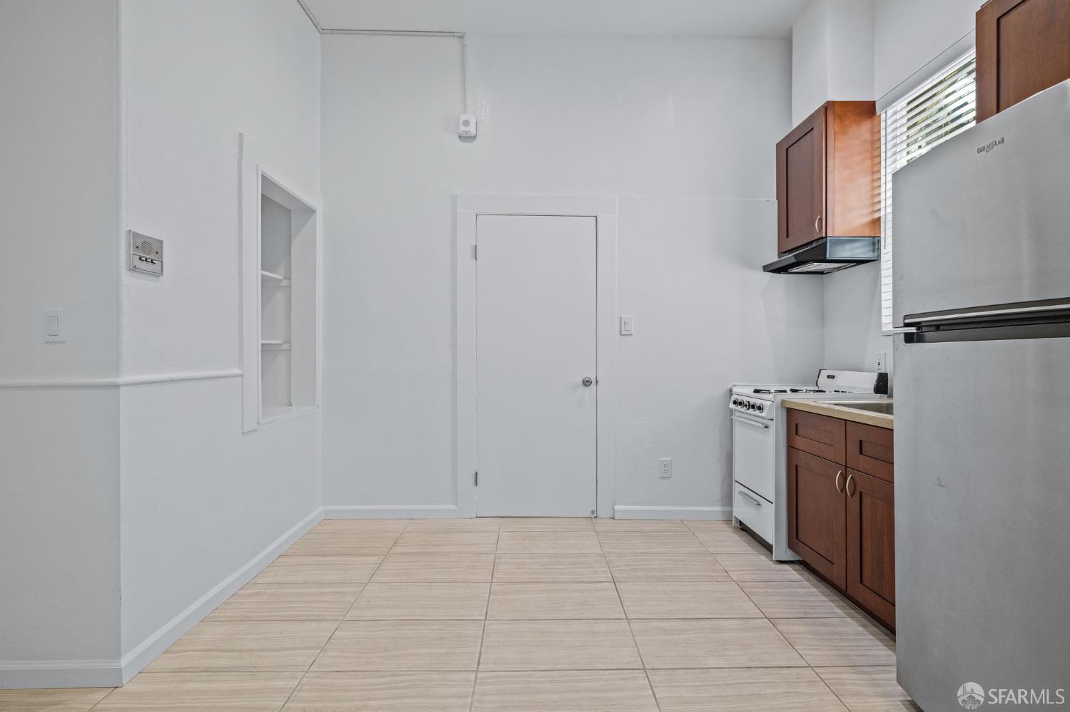 Detail Gallery Image 7 of 12 For 26 Church St, San Francisco,  CA 94114 - – Beds | – Baths