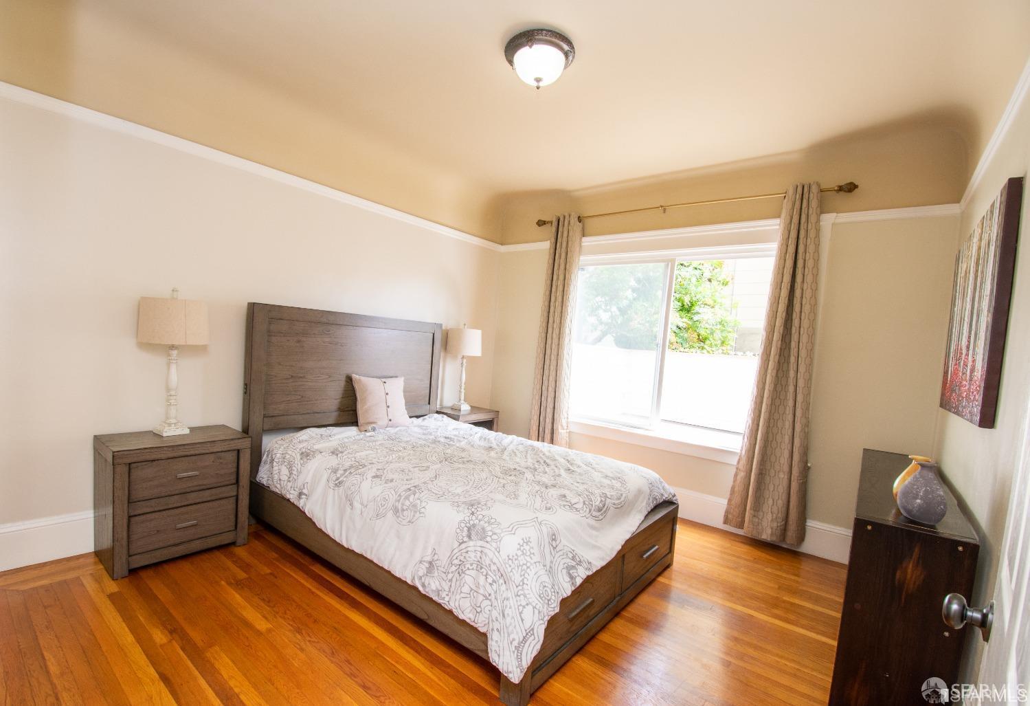 Detail Gallery Image 12 of 18 For 1445 Lombard St, San Francisco,  CA 94123 - 2 Beds | 2 Baths