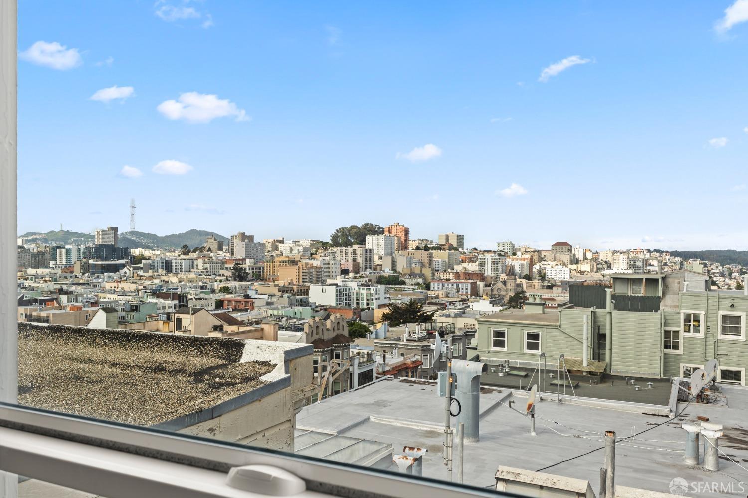 Detail Gallery Image 8 of 26 For 1811 Leavenworth St #7,  San Francisco,  CA 94109 - 2 Beds | 2 Baths