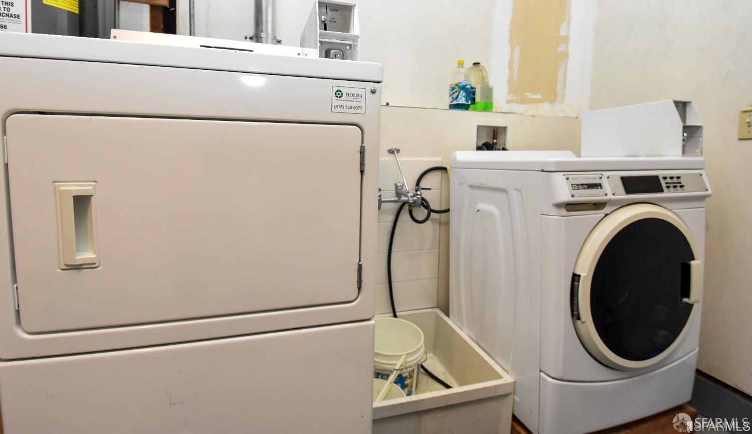 Detail Gallery Image 16 of 18 For 1445 Lombard St, San Francisco,  CA 94123 - 2 Beds | 2 Baths