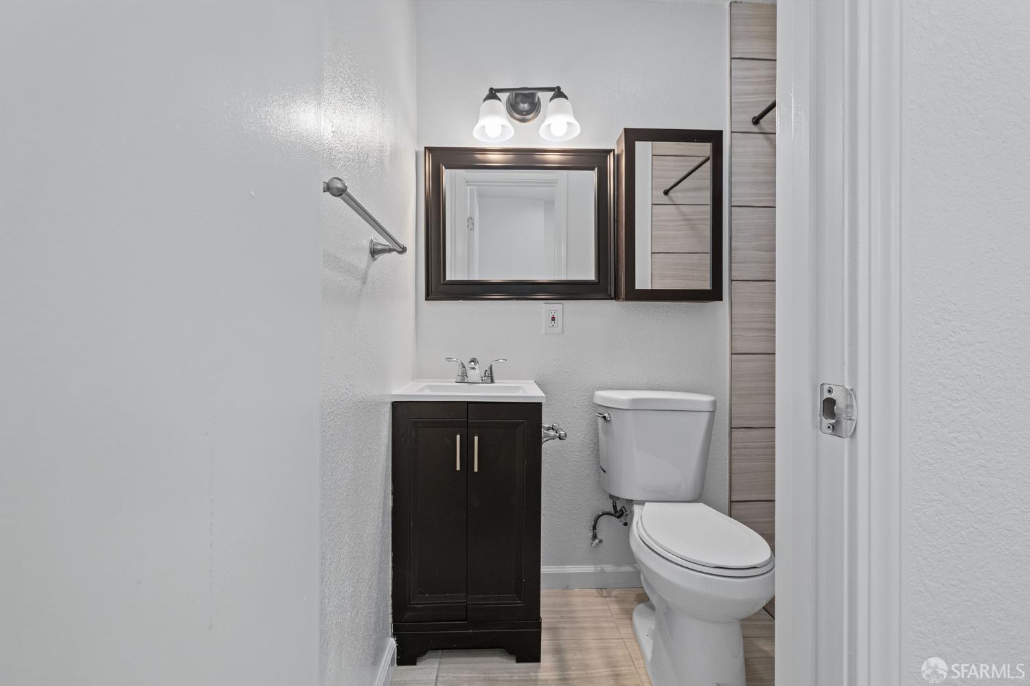 Detail Gallery Image 11 of 12 For 26 Church St, San Francisco,  CA 94114 - – Beds | – Baths