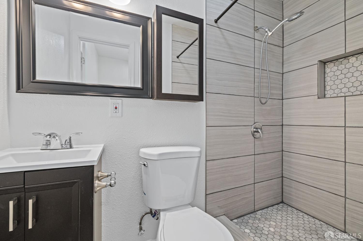 Detail Gallery Image 12 of 12 For 26 Church St, San Francisco,  CA 94114 - – Beds | – Baths