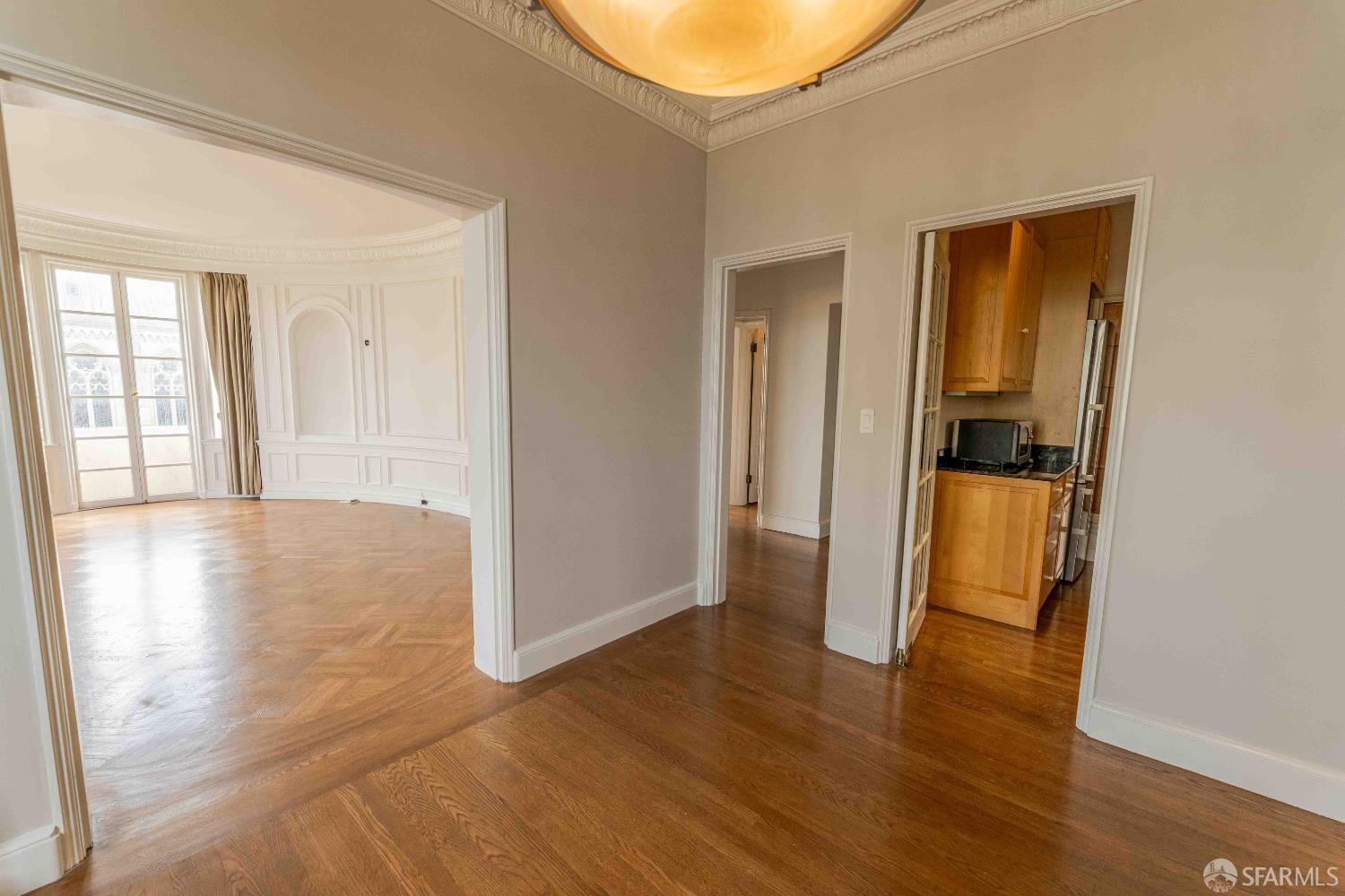 Detail Gallery Image 3 of 7 For 1298 Sacramento St #6,  San Francisco,  CA 94108 - 1 Beds | 1 Baths