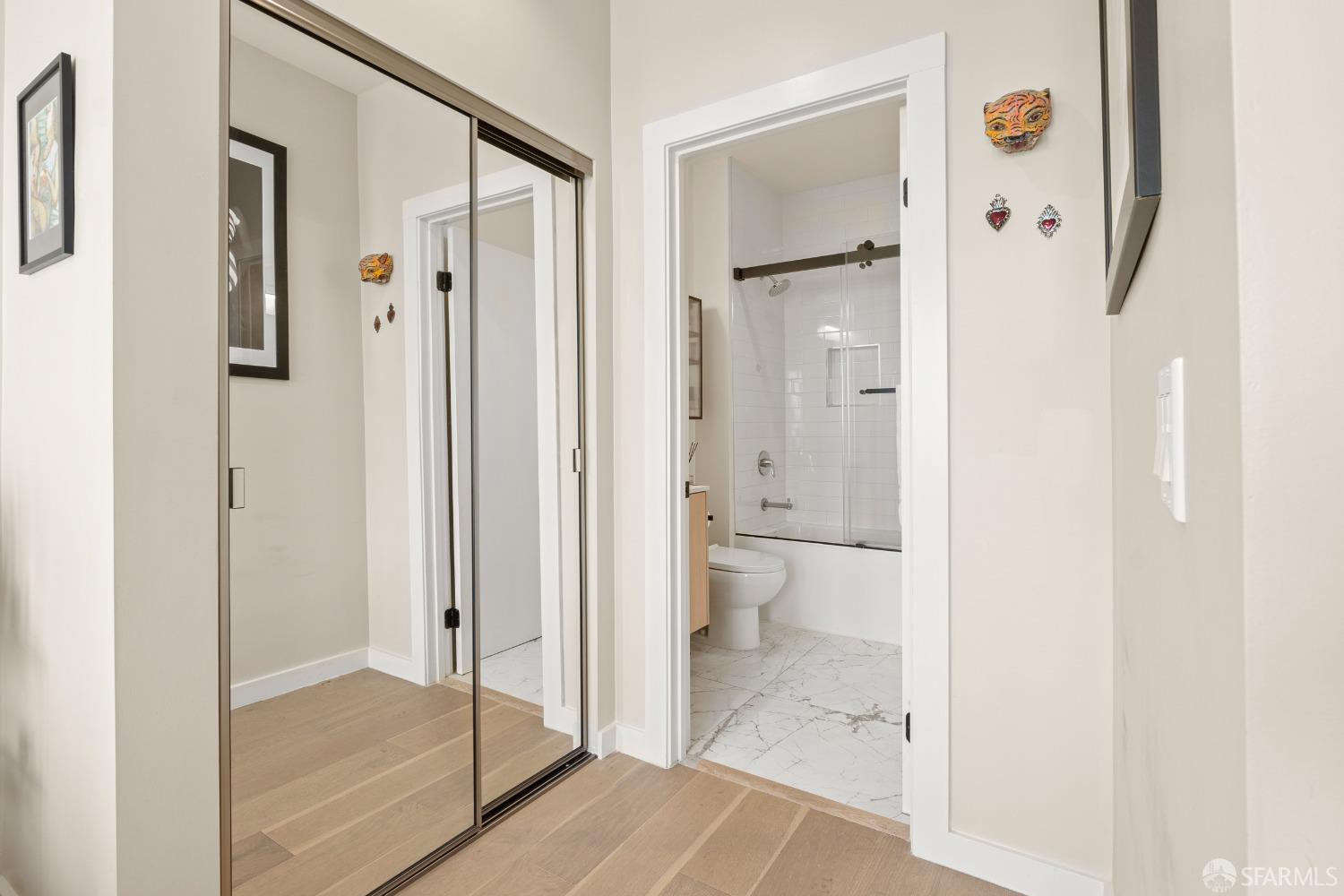 Detail Gallery Image 13 of 26 For 1811 Leavenworth St #7,  San Francisco,  CA 94109 - 2 Beds | 2 Baths
