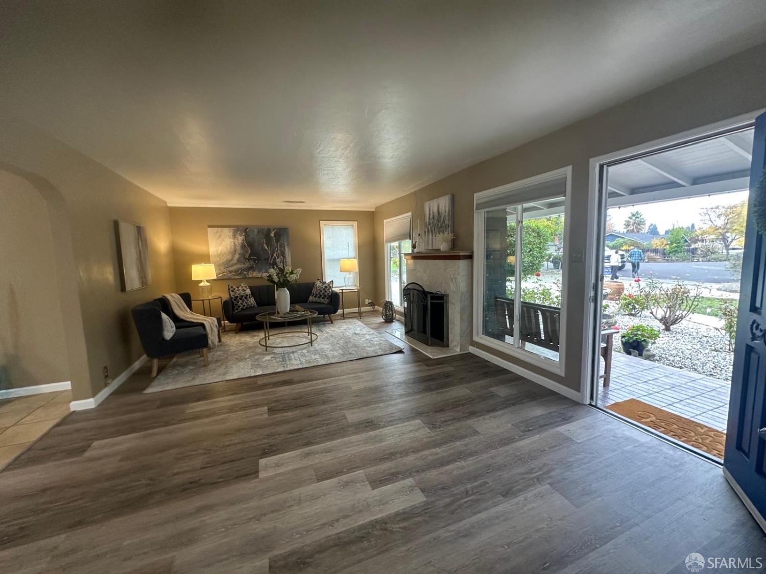 Detail Gallery Image 3 of 16 For 46 Pleasant Valley Dr, Walnut Creek,  CA 94597 - 3 Beds | 2 Baths