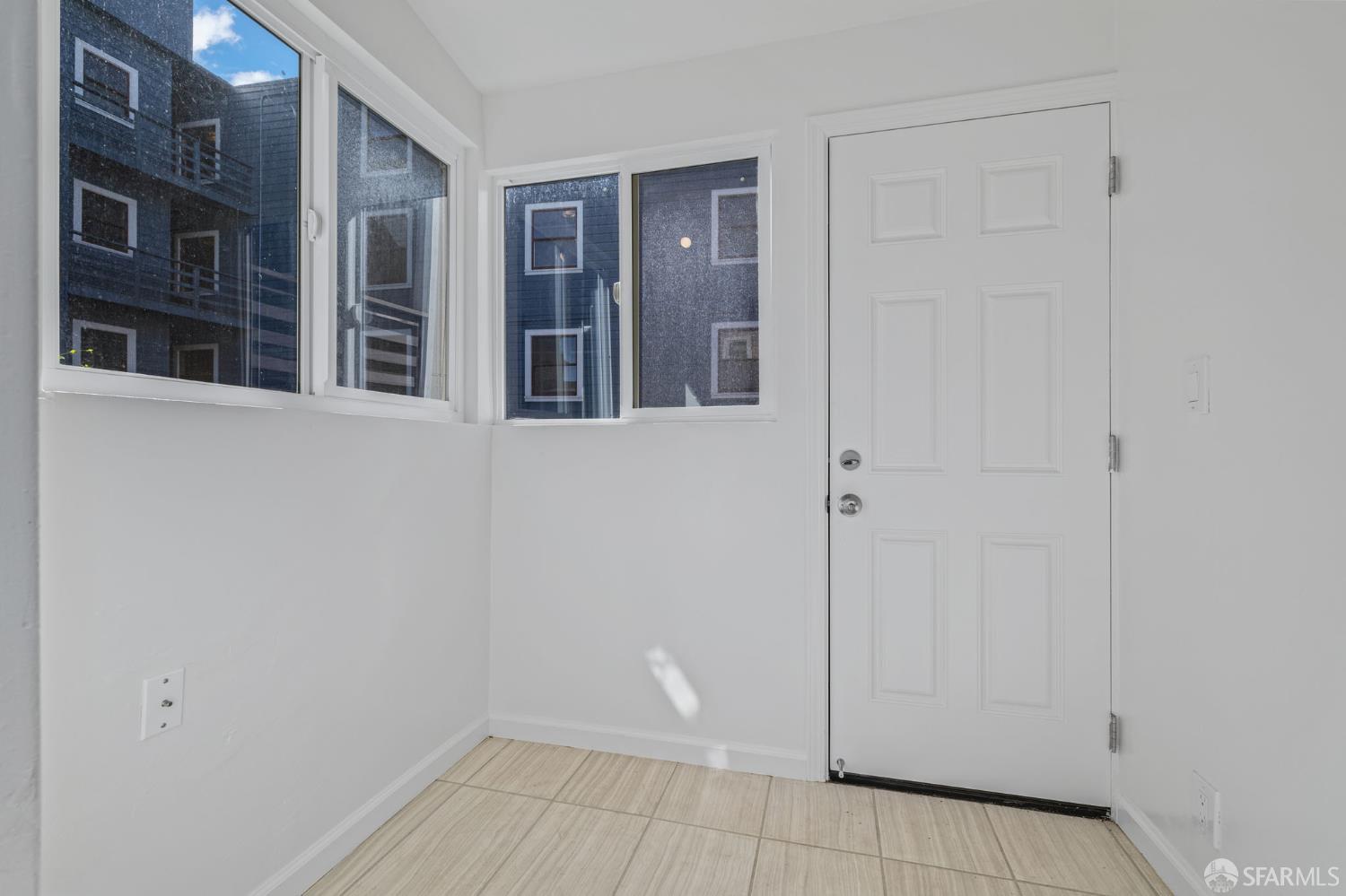 Detail Gallery Image 4 of 12 For 26 Church St, San Francisco,  CA 94114 - – Beds | – Baths