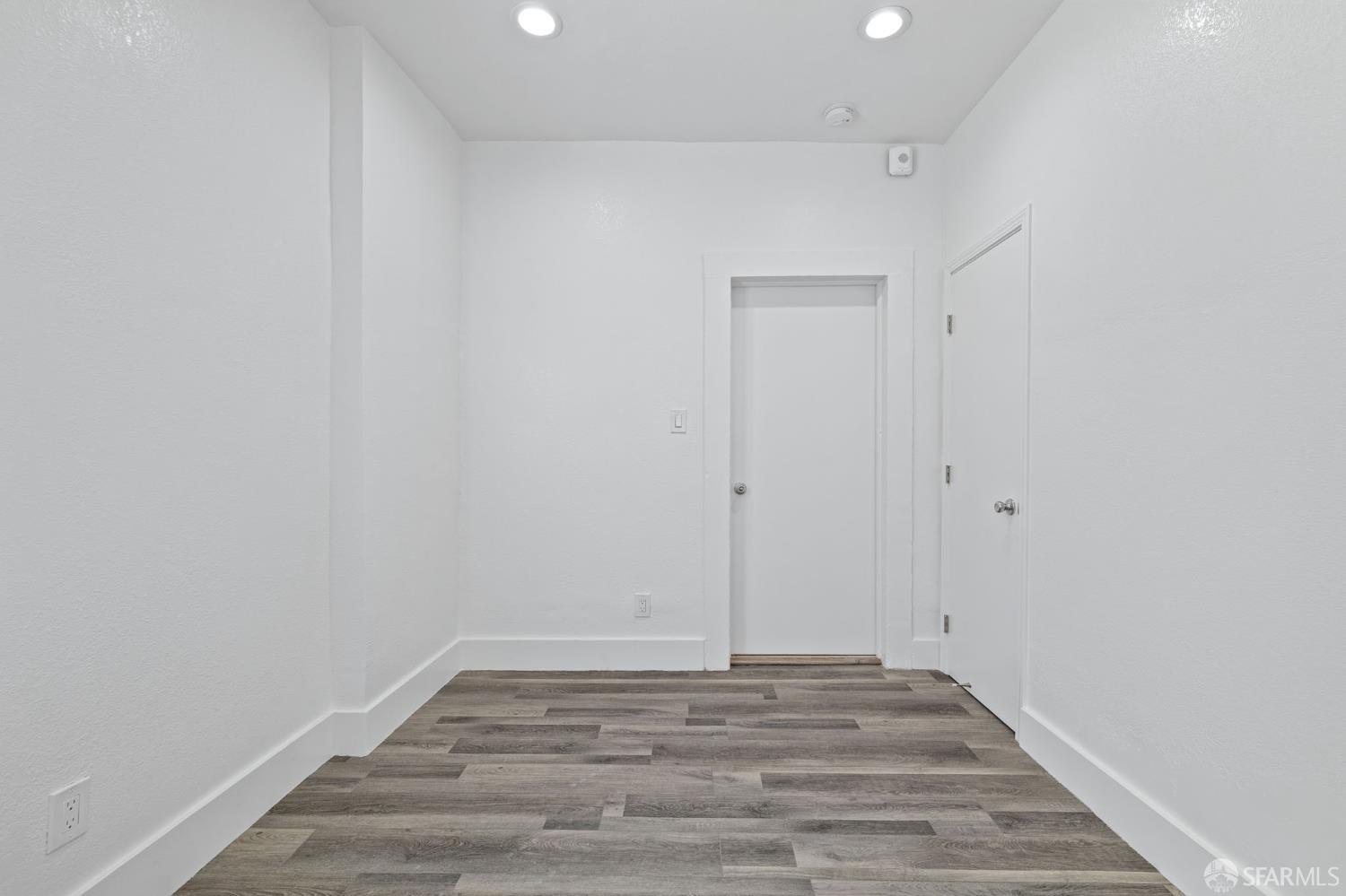 Detail Gallery Image 10 of 12 For 26 Church St, San Francisco,  CA 94114 - – Beds | – Baths