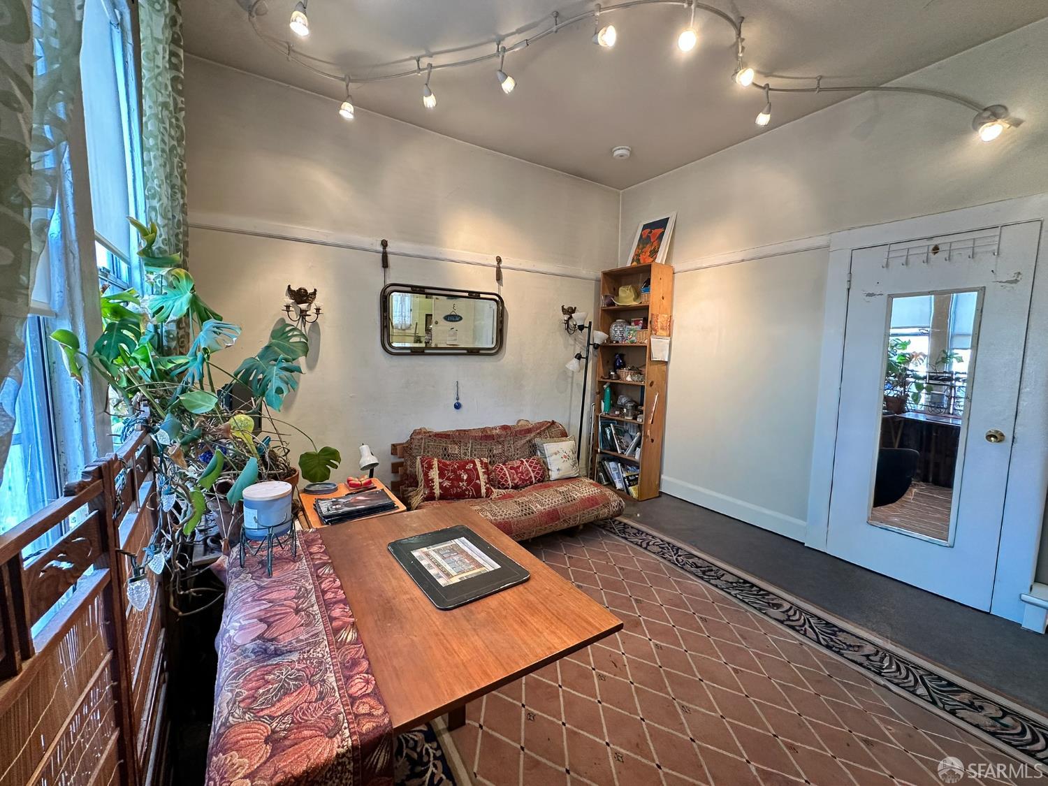 Detail Gallery Image 3 of 12 For 26 Church St, San Francisco,  CA 94114 - – Beds | – Baths