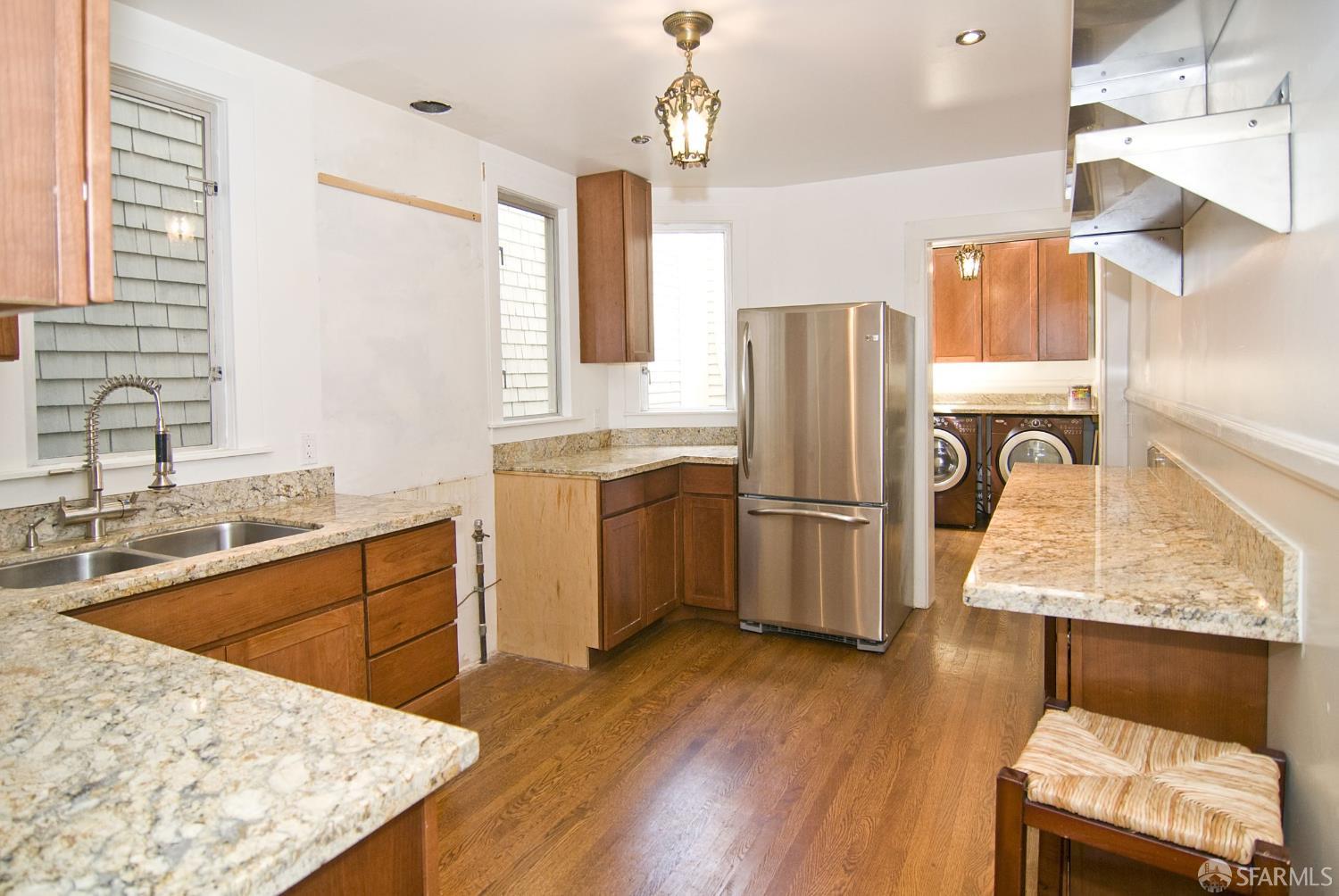 Detail Gallery Image 8 of 11 For 2901 Scott St, San Francisco,  CA 94123 - 2 Beds | 2 Baths