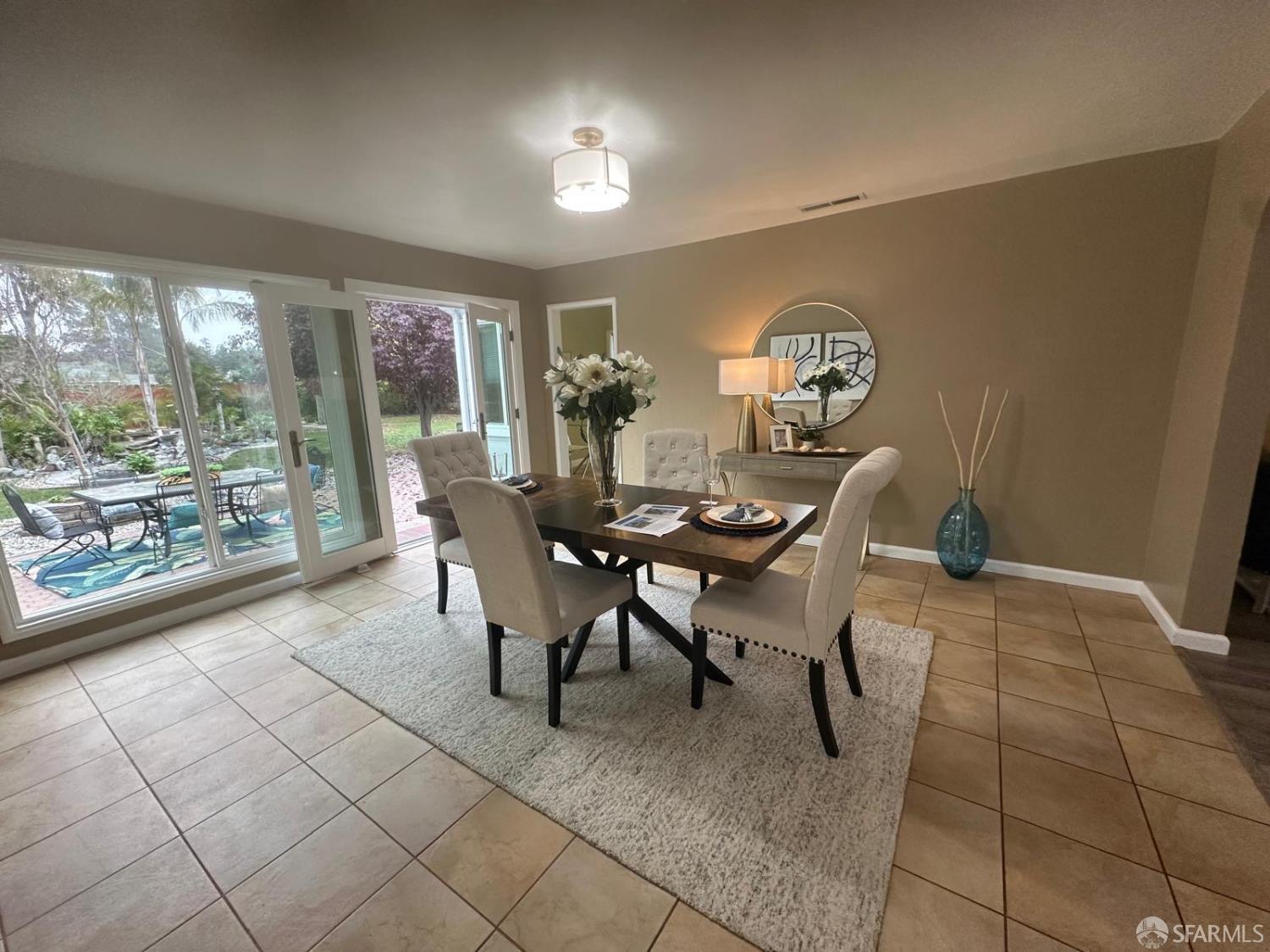 Detail Gallery Image 4 of 16 For 46 Pleasant Valley Dr, Walnut Creek,  CA 94597 - 3 Beds | 2 Baths