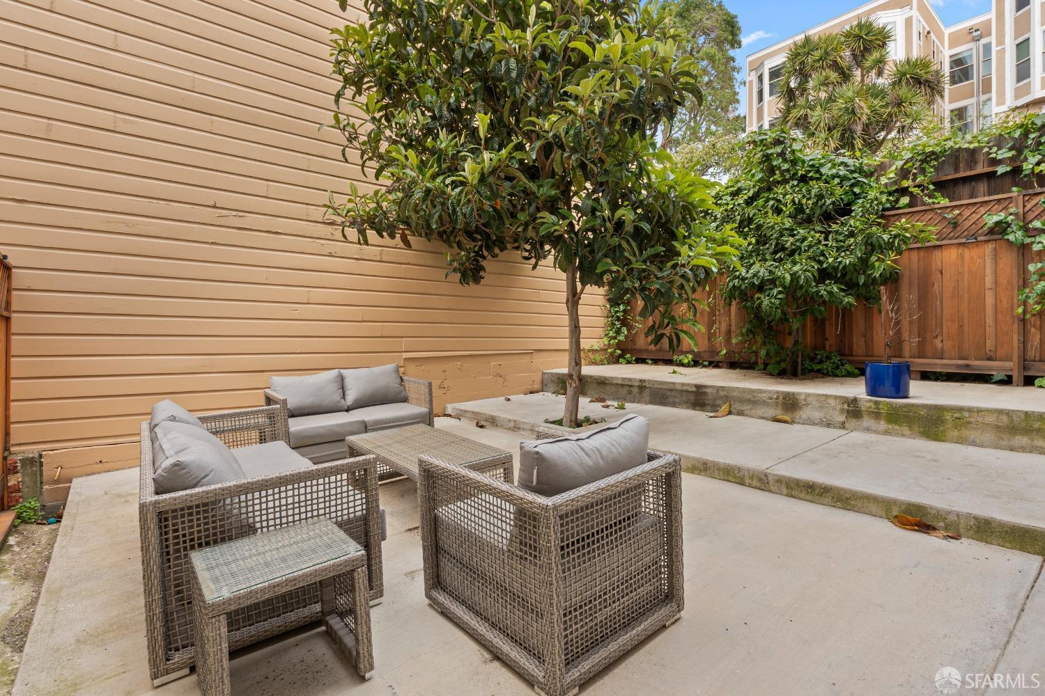 Detail Gallery Image 21 of 26 For 1811 Leavenworth St #7,  San Francisco,  CA 94109 - 2 Beds | 2 Baths