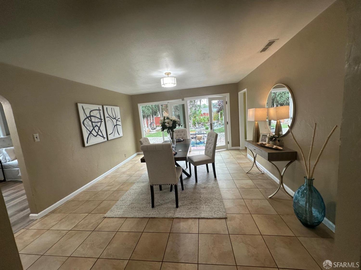 Detail Gallery Image 5 of 16 For 46 Pleasant Valley Dr, Walnut Creek,  CA 94597 - 3 Beds | 2 Baths