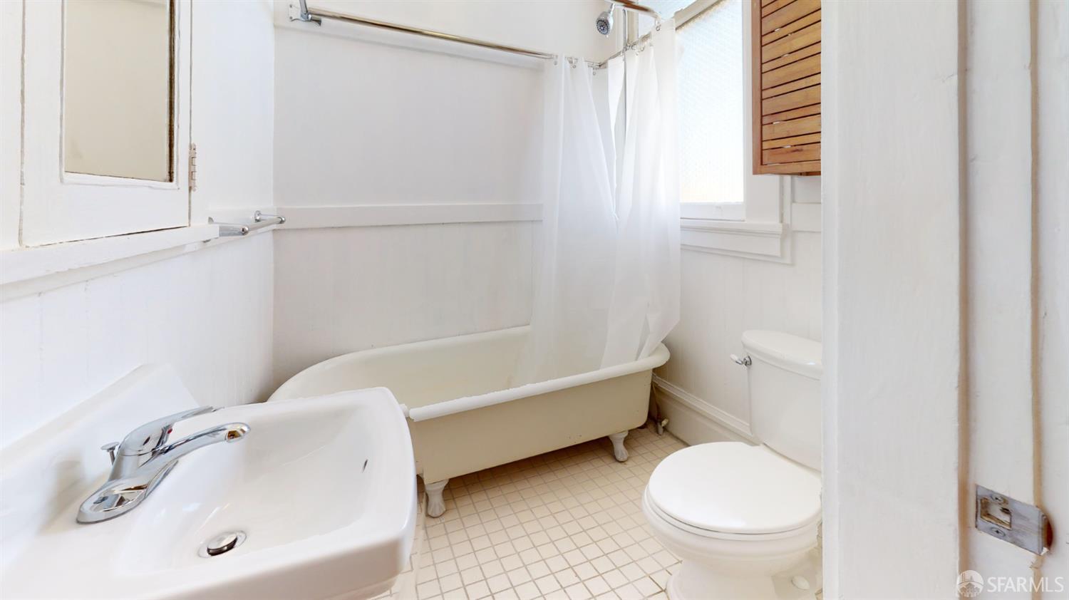 Detail Gallery Image 16 of 26 For 3320 22nd St, San Francisco,  CA 94110 - – Beds | – Baths