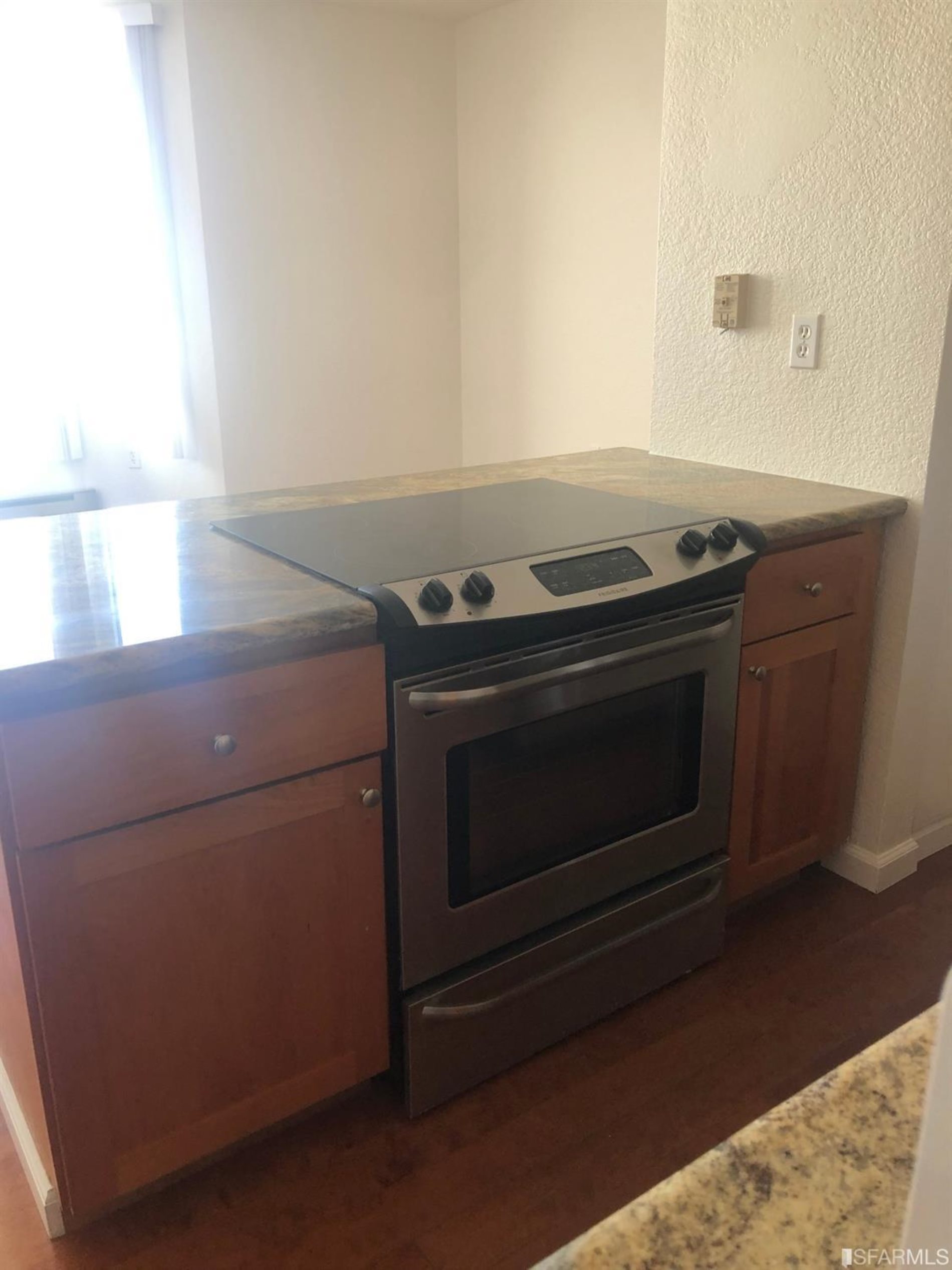 Detail Gallery Image 3 of 12 For 201 Harrison St #906,  San Francisco,  CA 94105 - 0 Beds | 1 Baths