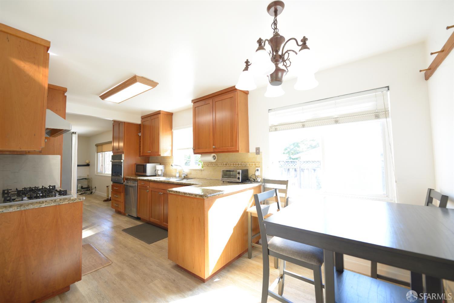 Detail Gallery Image 22 of 27 For 601 Garin Ave, Hayward,  CA 94544 - 3 Beds | 2 Baths