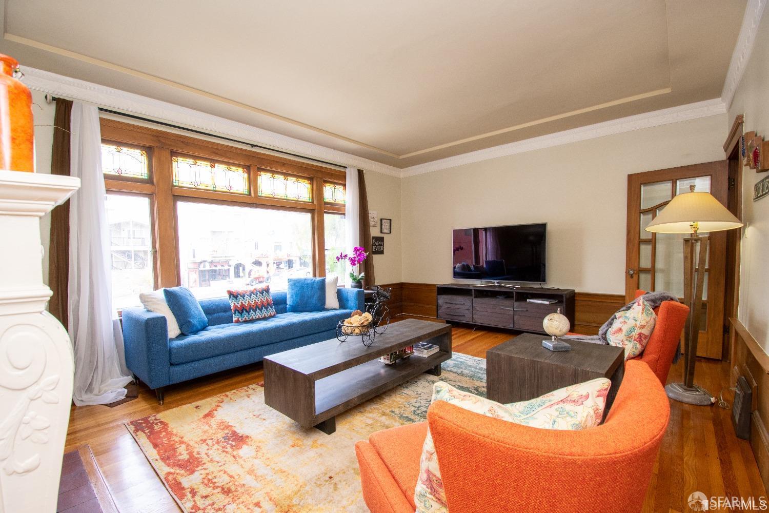 Detail Gallery Image 6 of 18 For 1445 Lombard St, San Francisco,  CA 94123 - 2 Beds | 2 Baths