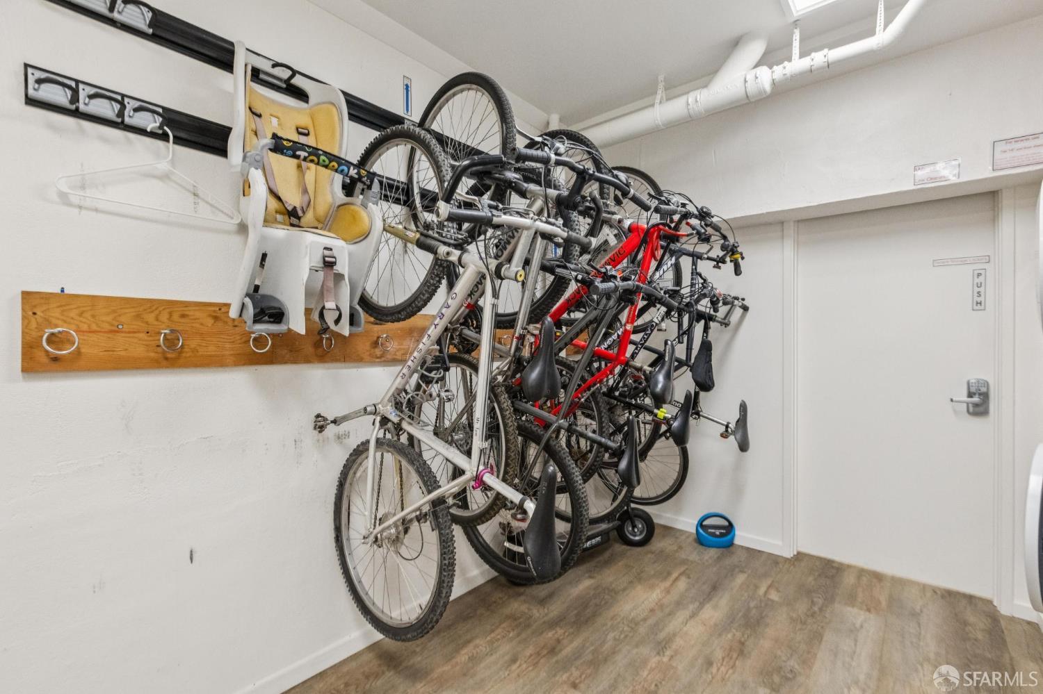 Detail Gallery Image 39 of 52 For 1831 Grant Ave #301,  San Francisco,  CA 94133 - 1 Beds | 1 Baths