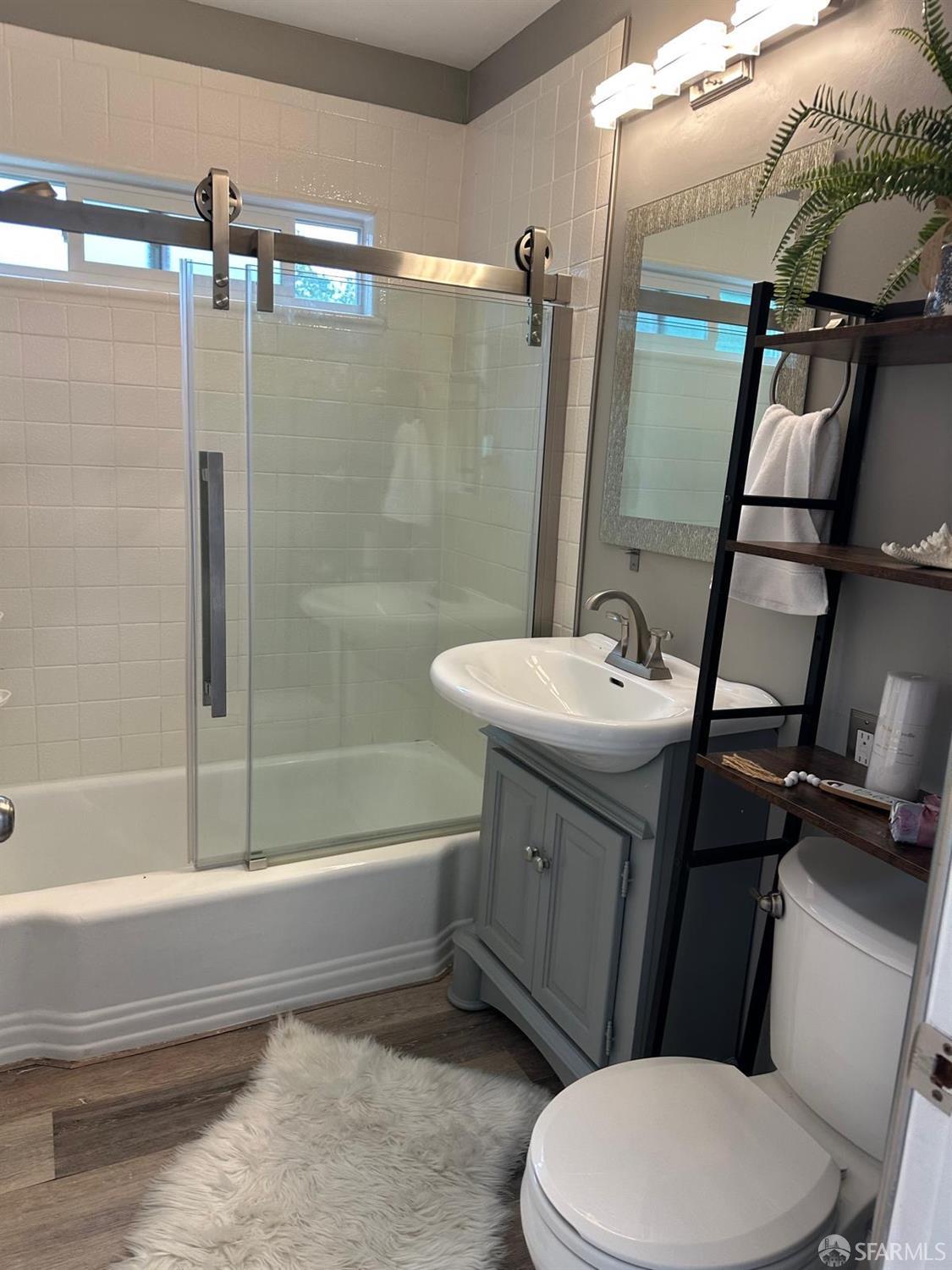 Detail Gallery Image 10 of 16 For 46 Pleasant Valley Dr, Walnut Creek,  CA 94597 - 3 Beds | 2 Baths