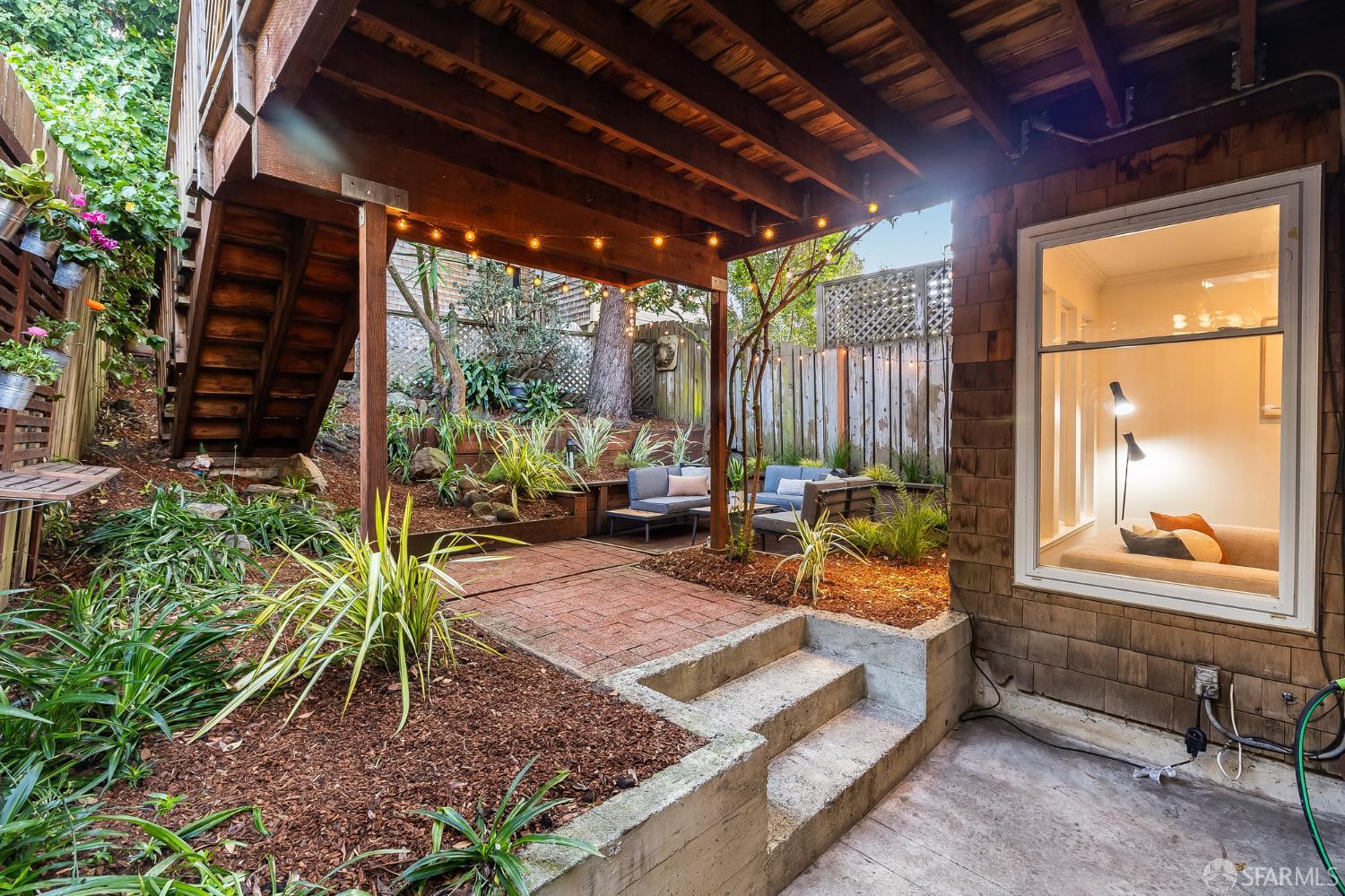 Detail Gallery Image 20 of 28 For 2757 Greenwich St, San Francisco,  CA 94123 - 2 Beds | 1 Baths