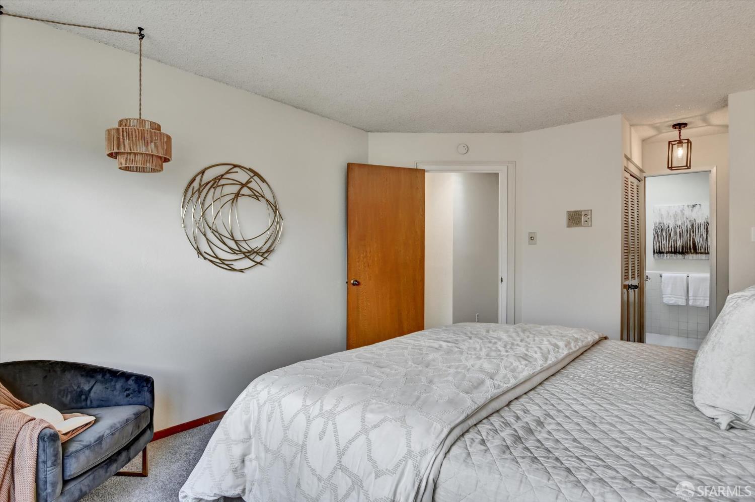 Detail Gallery Image 17 of 42 For 206 Somerset St, San Francisco,  CA 94134 - 3 Beds | 3 Baths