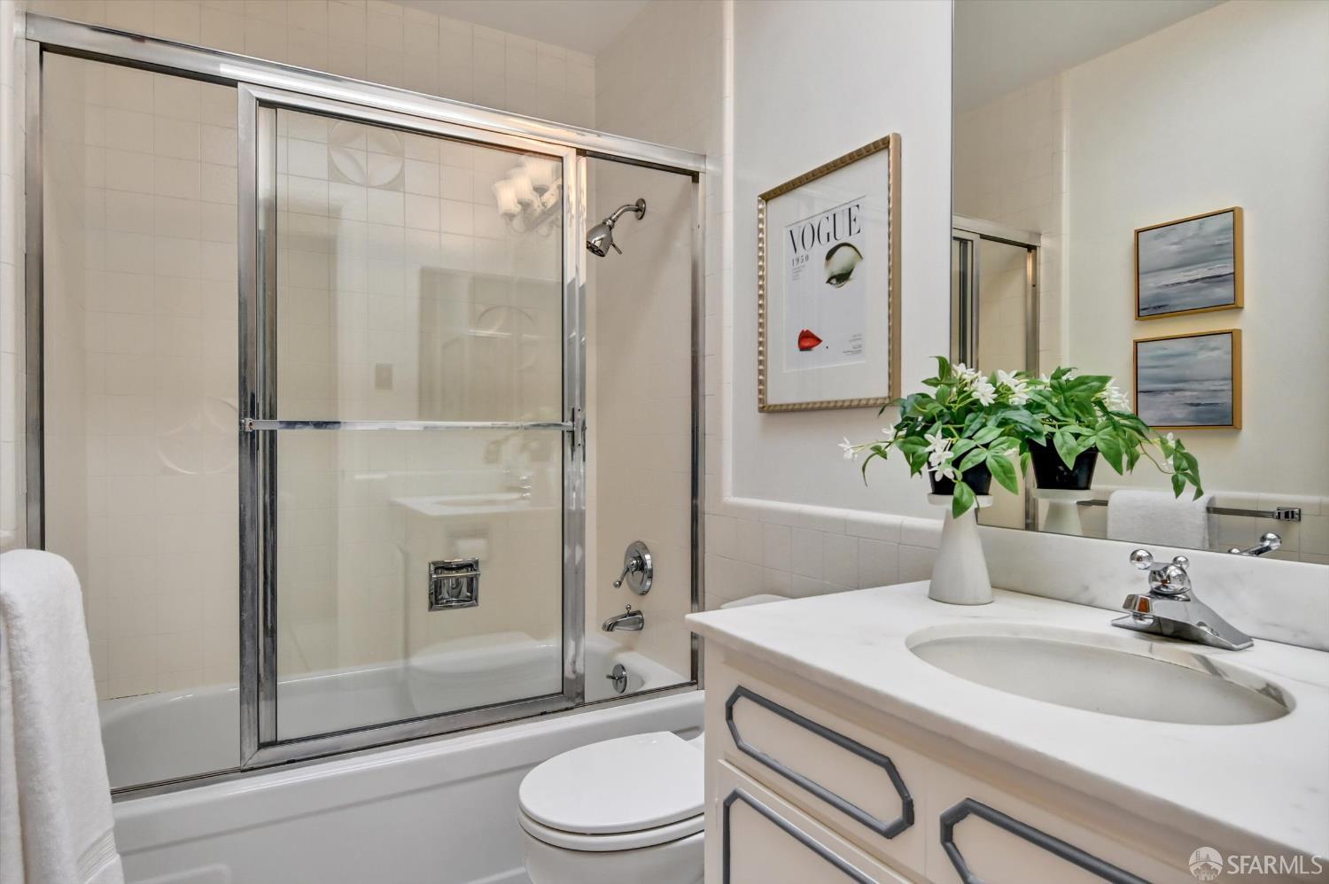 Detail Gallery Image 22 of 42 For 206 Somerset St, San Francisco,  CA 94134 - 3 Beds | 3 Baths