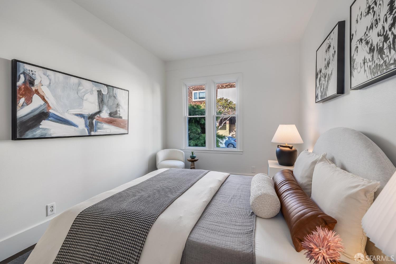 Detail Gallery Image 11 of 28 For 2757 Greenwich St, San Francisco,  CA 94123 - 2 Beds | 1 Baths