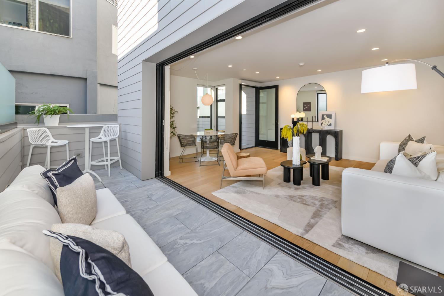 Detail Gallery Image 9 of 15 For 3310 Mission St #2,  San Francisco,  CA 94110 - 2 Beds | 1 Baths