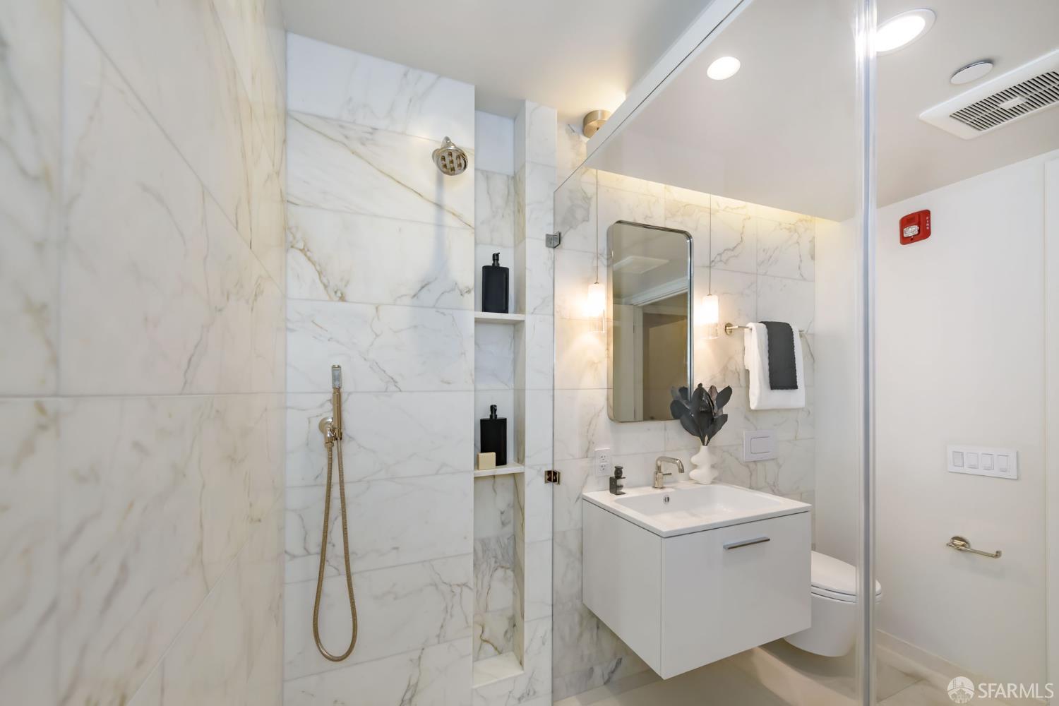 Detail Gallery Image 15 of 15 For 3310 Mission St #2,  San Francisco,  CA 94110 - 2 Beds | 1 Baths