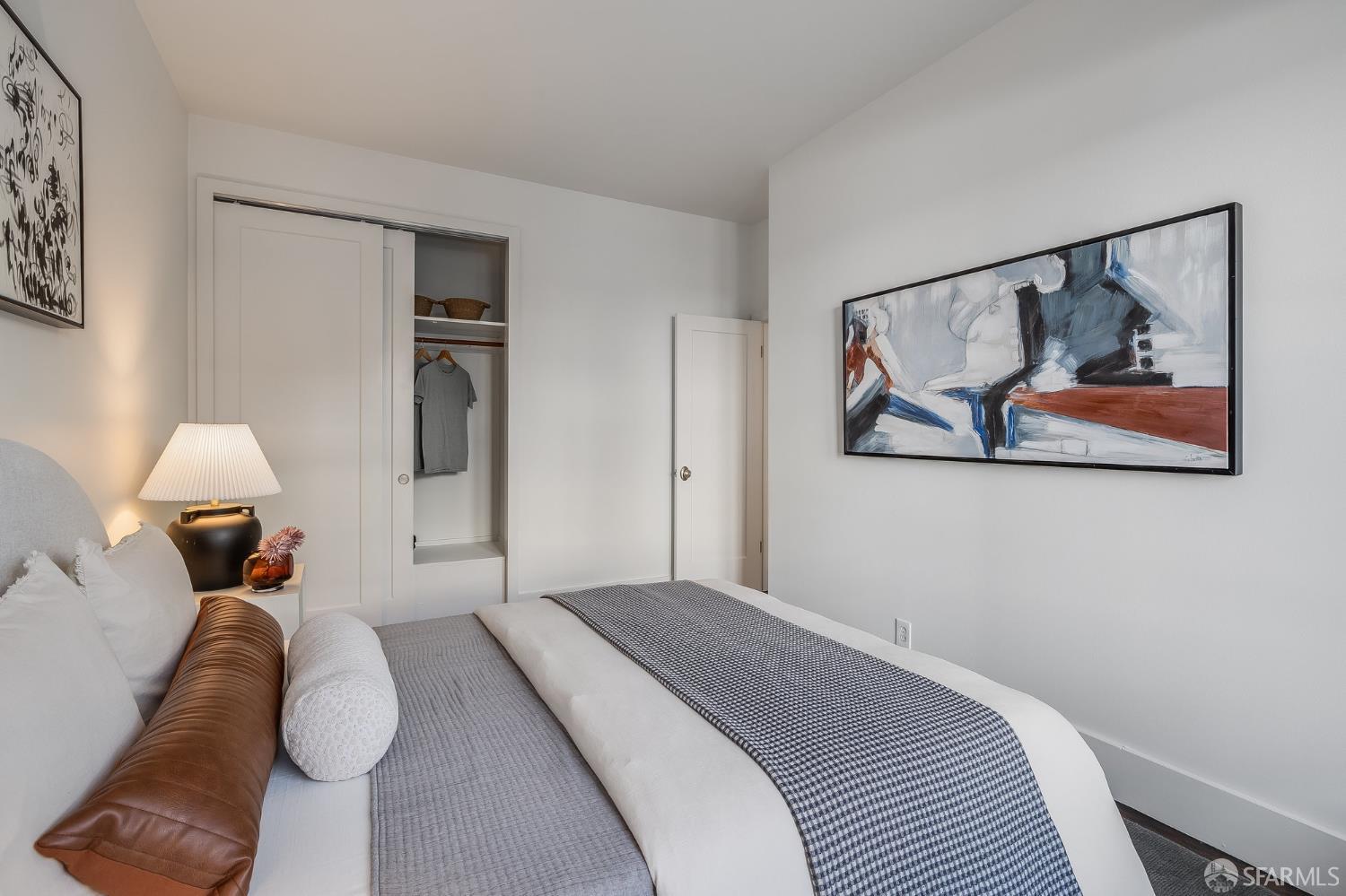 Detail Gallery Image 12 of 28 For 2757 Greenwich St, San Francisco,  CA 94123 - 2 Beds | 1 Baths