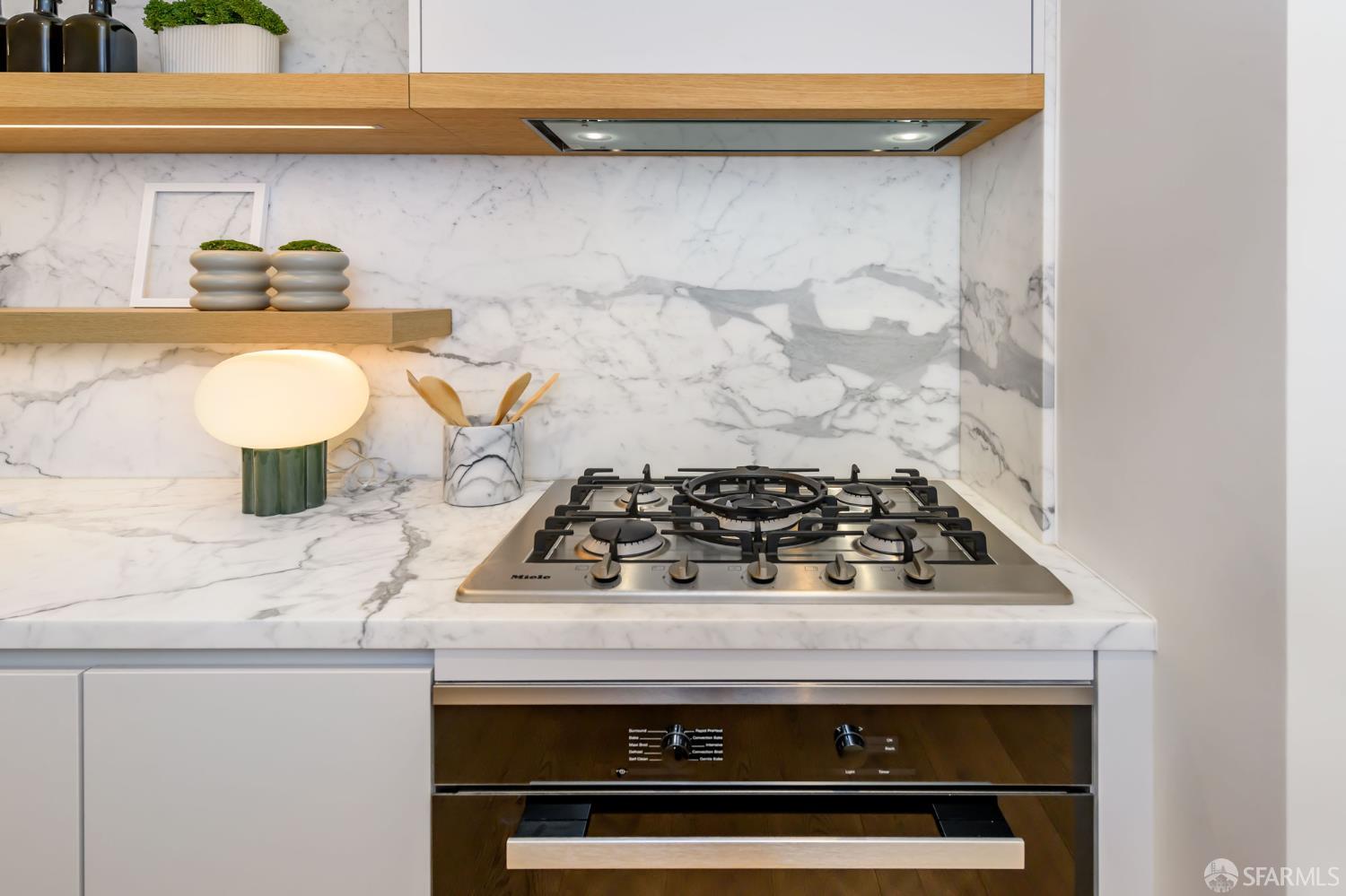 Detail Gallery Image 6 of 15 For 3310 Mission St #2,  San Francisco,  CA 94110 - 2 Beds | 1 Baths